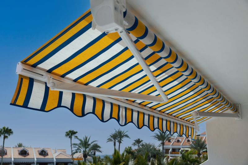 Retractable Awning Replacement in Napa, CA